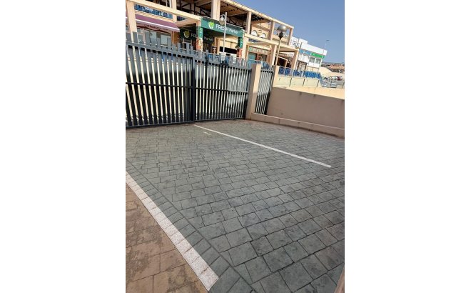 Revente - Bungalow -
Orihuela Costa - La Zenia