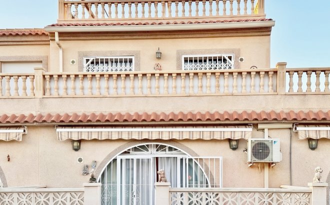 Revente - Town House -
Torrevieja - Costa Blanca