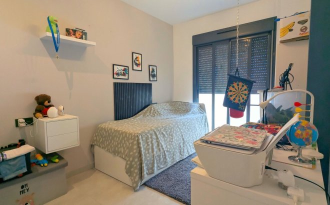 Resale - Penthouse -
El Raso - Costa Blanca