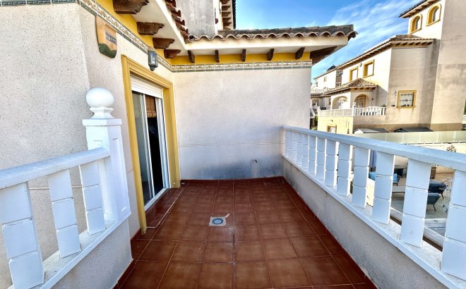 Resale - Villa -
Villamartin - Costa Blanca