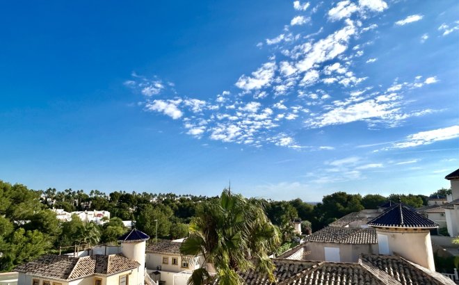 Resale - Villa -
Villamartin - Costa Blanca