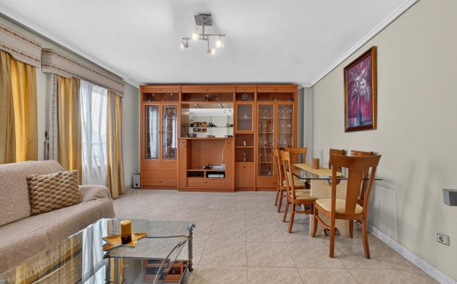 Revente - Appartement -
Torrevieja
