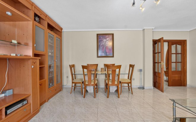 Revente - Appartement -
Torrevieja
