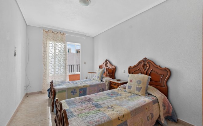 Revente - Appartement -
Torrevieja