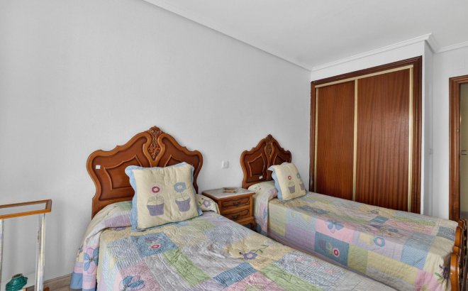 Revente - Appartement -
Torrevieja