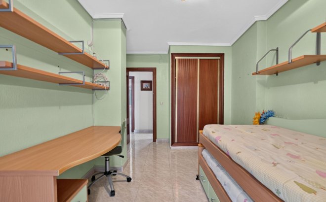 Revente - Appartement -
Torrevieja