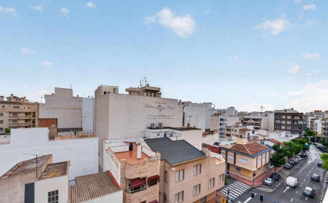 Revente - Appartement -
Torrevieja