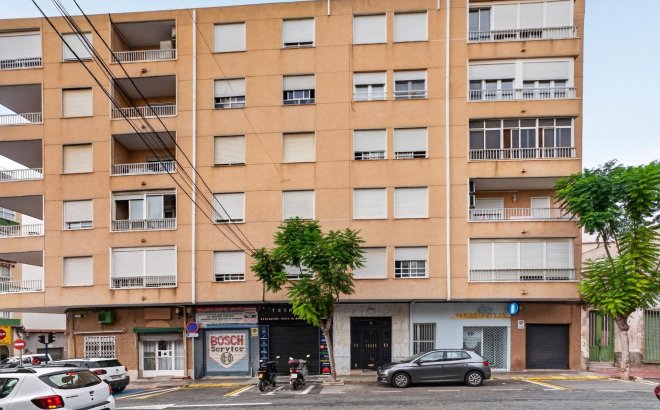Revente - Appartement -
Torrevieja