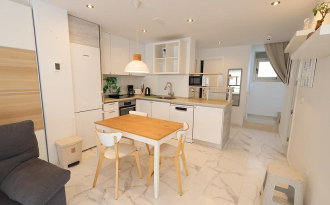 Resale - Villa -
Orihuela Costa - Costa Blanca