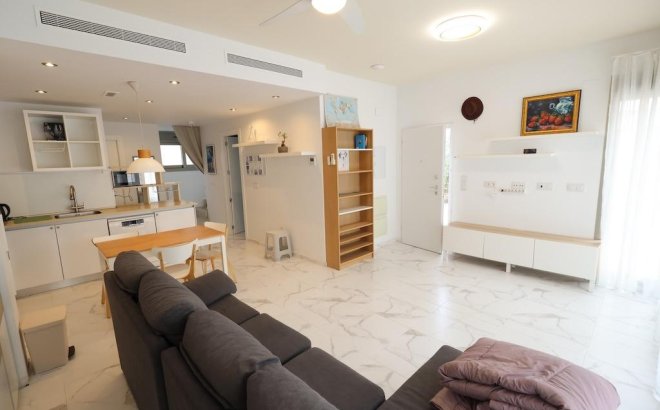 Resale - Villa -
Orihuela Costa - Costa Blanca
