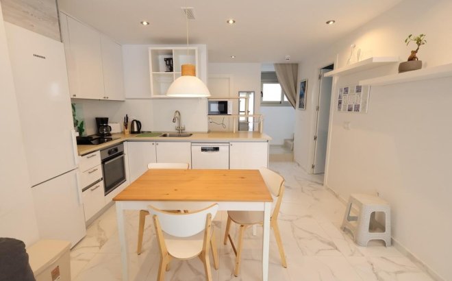 Resale - Villa -
Orihuela Costa - Costa Blanca