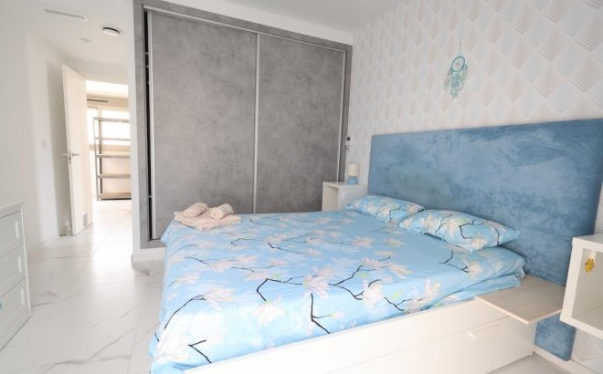 Resale - Villa -
Orihuela Costa - Costa Blanca