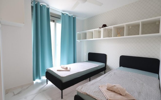 Resale - Villa -
Orihuela Costa - Costa Blanca