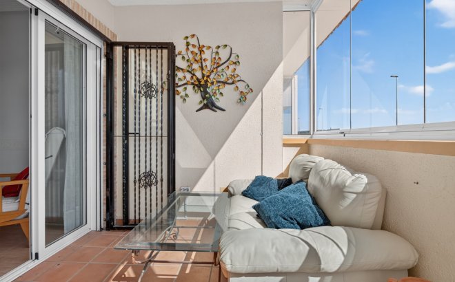 Resale - Villa -
Orihuela Costa - Costa Blanca