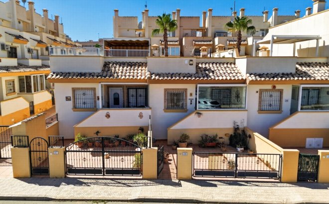 Resale - Villa -
Orihuela Costa - Costa Blanca