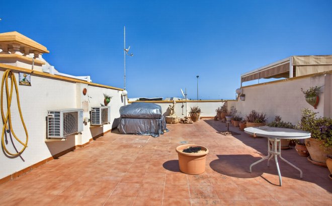 Resale - Villa -
Orihuela Costa - Costa Blanca