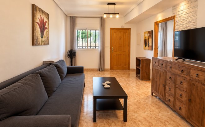 Resale - Bungalow -
Punta Prima - Costa Blanca