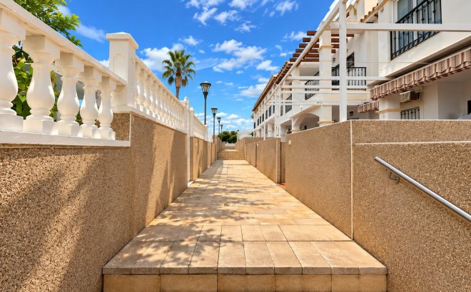 Resale - Bungalow -
Punta Prima - Costa Blanca