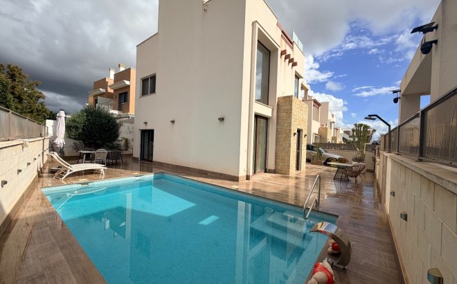 Resale - Villa -
Ciudad Quesada - Costa Blanca