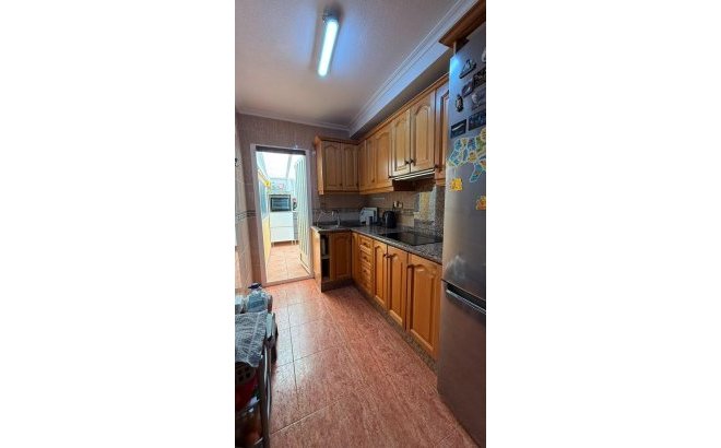 Resale - Bungalow -
Torrevieja - La Mata