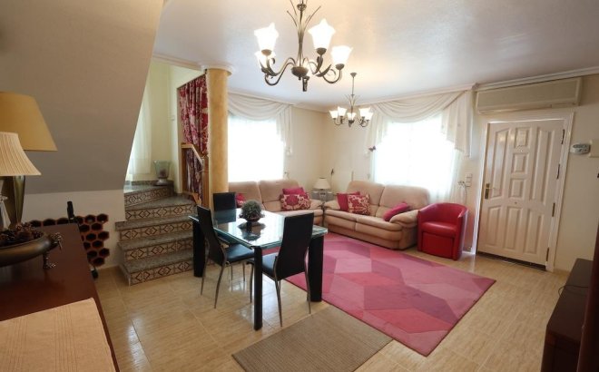 Resale - Villa -
Orihuela Costa - Costa Blanca