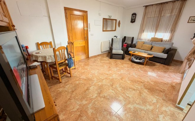Resale - Apartment -
Torrevieja - Centro