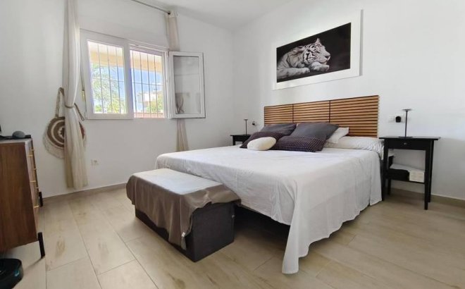 Resale - Villa -
Torrevieja - Torreta Florida