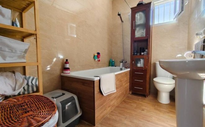 Resale - Villa -
Torrevieja - Torreta Florida