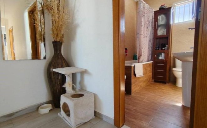 Resale - Villa -
Torrevieja - Torreta Florida