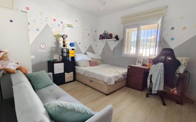 Resale - Villa -
Torrevieja - Torreta Florida