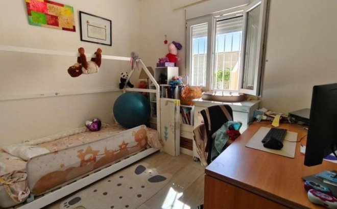 Resale - Villa -
Torrevieja - Torreta Florida