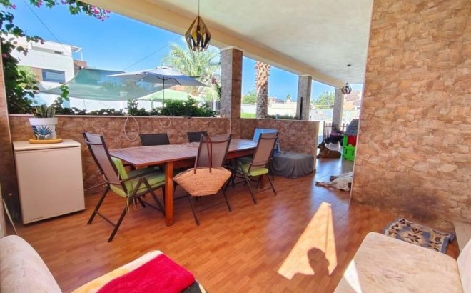 Resale - Villa -
Torrevieja - Torreta Florida