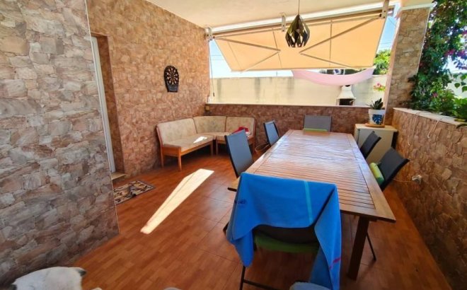 Resale - Villa -
Torrevieja - Torreta Florida