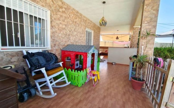 Resale - Villa -
Torrevieja - Torreta Florida