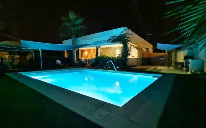 Resale - Villa -
Torrevieja - Torreta Florida