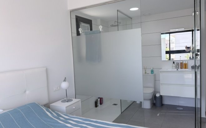 Revente - Appartement -
Villamartin - Costa Blanca
