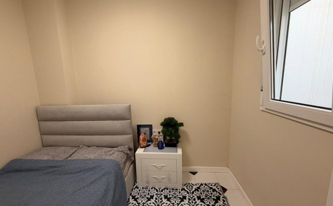 Resale - Apartment -
Torrevieja - Centro