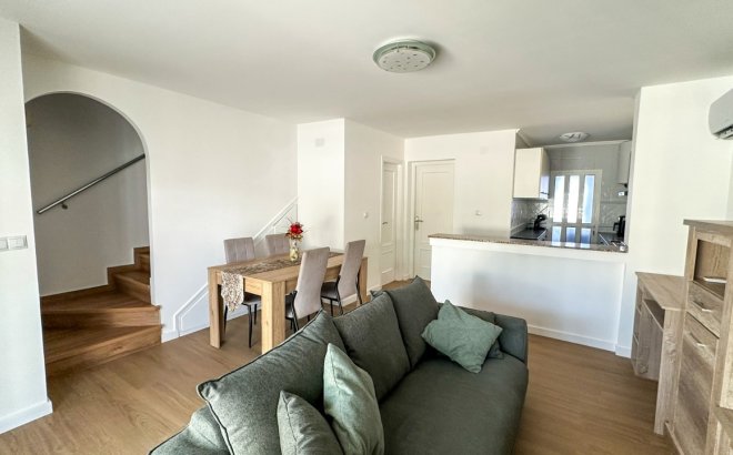 Revente - Villa -
Villamartin - Costa Blanca