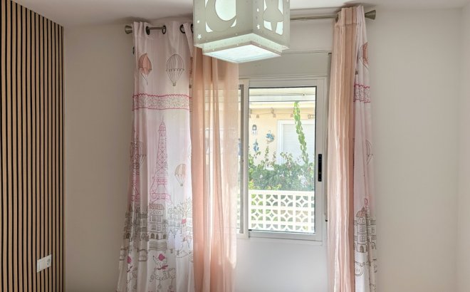 Revente - Villa -
Villamartin - Costa Blanca