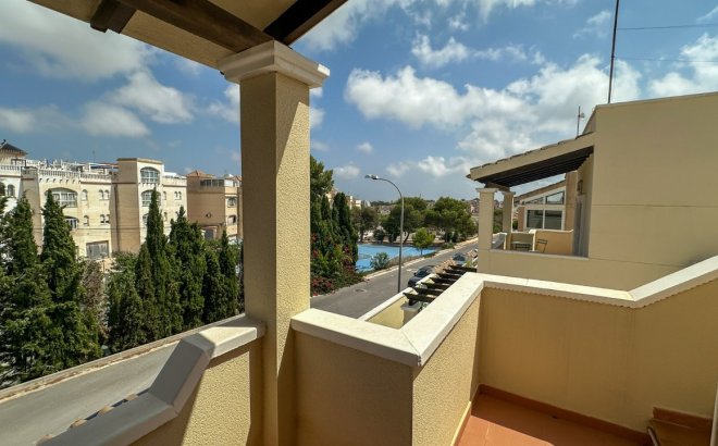 Revente - Villa -
Villamartin - Costa Blanca