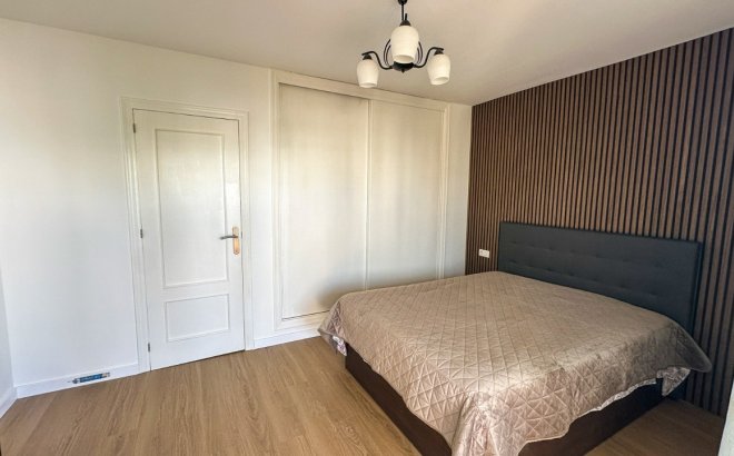 Revente - Villa -
Villamartin - Costa Blanca