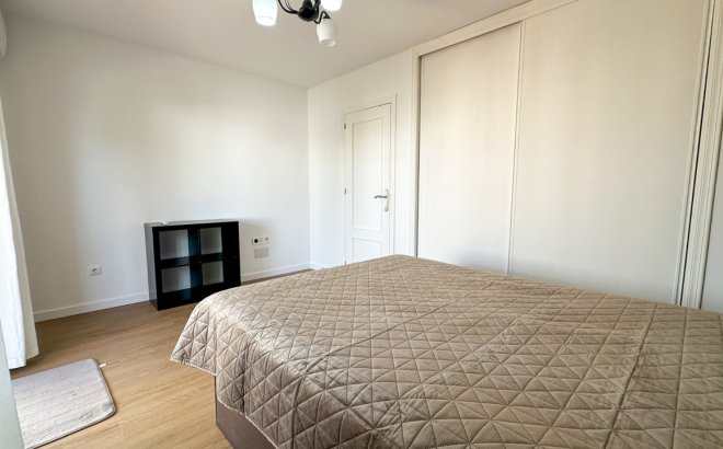 Revente - Villa -
Villamartin - Costa Blanca