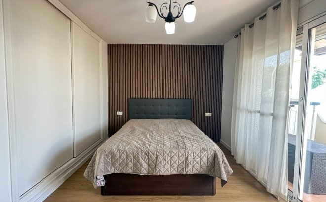 Revente - Villa -
Villamartin - Costa Blanca