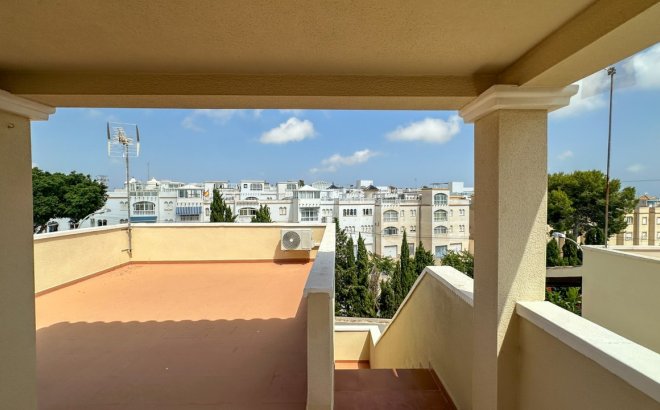 Revente - Villa -
Villamartin - Costa Blanca
