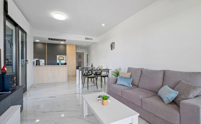 Resale - Apartment -
Villamartin - Costa Blanca