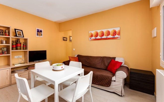 Resale - Villa -
Torrevieja - La Siesta - El Salado - Torreta