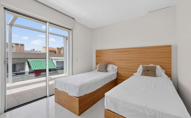 Resale - Apartment -
Torrevieja - Costa Blanca