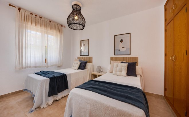 Resale - Bungalow -
Torrevieja - Los Balcones