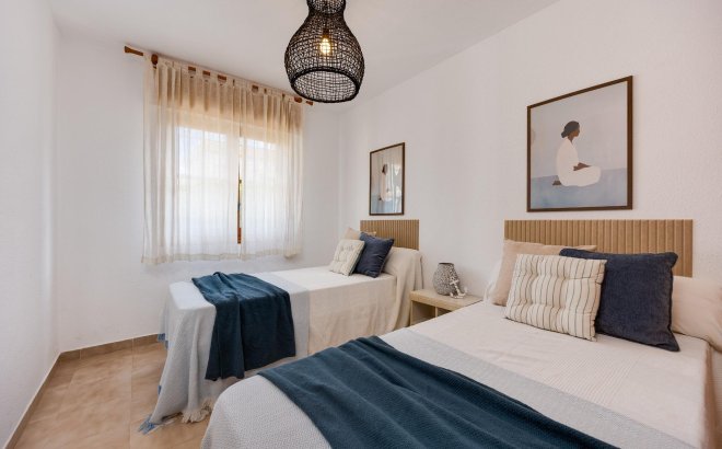Resale - Bungalow -
Torrevieja - Los Balcones