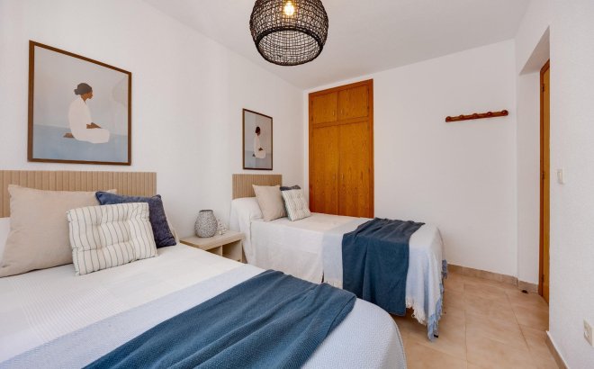 Resale - Bungalow -
Torrevieja - Los Balcones